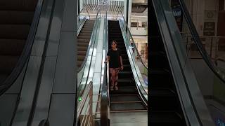 Escalatoril oru karakam😇😂, Bharat mall Manglore