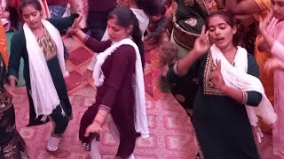 कल्यानपुर नबीगंज || में दोनों लड़कियों ने किया सुन्दर डांस Super Dance || मंजेश शास्त्री जी