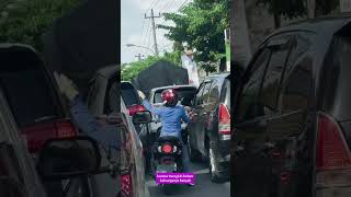 Tips menghilangkan stres saat macet