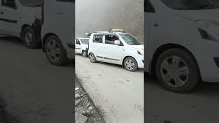 land sliding traffic jam in Kashmir || big rocks on road😮‍💨