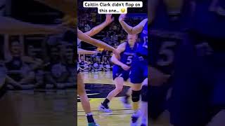 Caitlin Clark takes an elbow to the face 😣 #caitlinclark #marchmadness #highlights