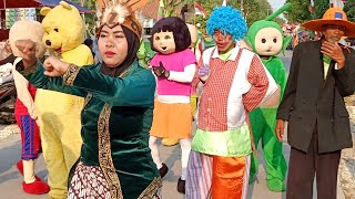 Wheels On The Bus - Dancing Clowns The Bear, CoComelon, BoBoiBoy, Teletubbies, Upin, Ipin Etc