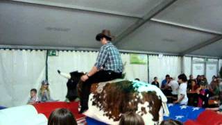 Bullriding in Gutenzell (Feuerwehrmann)