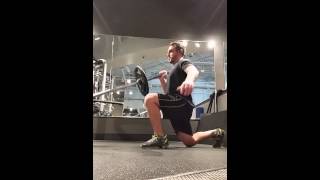 Shoulder press with bar