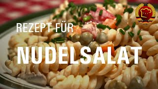 Den einfachsten Nudelsalat der Welt selber machen mit diesem DDR Rezept ohne Fleisch