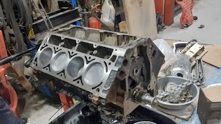 engine rebuild part #2 gmc sirra #gmc ###enginerebuild @bernzmechanicvlog