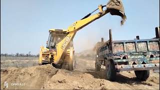 Jcb 3dx Xpert Backhoe Loading Mud in Framtrac 60, Mahindra 275, and Massey 241 Tractors | jcb gadi