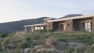 House with a Garden By OFFICE MUTO In Milos, Greece