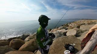 Kuala Terengganu Breakwater : Santai Memancing Meneroka