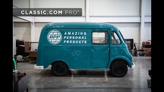 CLASSIC.COM Pro - 1950 International Metro Van - Walk around + Engine running