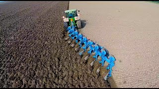 Ploughing w/ John Deere 8360R & 9 furrow Lemken Diamant 12 | ERF B.V. | Pflügen