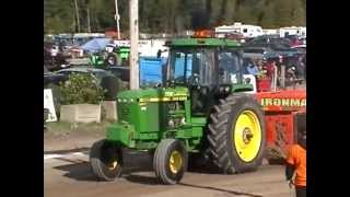 John Deere 4055 pulling Richmond 2013 Lampron