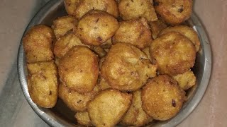 Aloo Bora - মুচমুচে আলু বড়া নিরামিষের দিনে গরম ডাল ভাত খিচুড়ি কিংবা চা এর সঙ্গে দারুন লাগে খেতে |