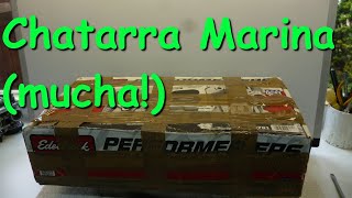 Caja con una cantidad de chatarra Holley. lote marino para revivir y los venturi auxiliares