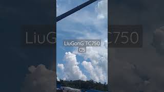 Very Long Telescopic LiuGonG TC750 C5, 75 Ton Maximum... #liugong #crane # Truck Crane #