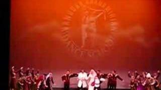 Armenian Dance - Harsanik - Vanoush Khanamerian Dance School