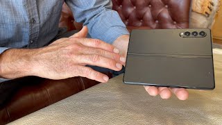 Samsung Galaxy Z Fold3 unboxing