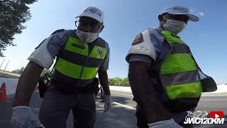 ENQUADRO OS POLICIAIS QUERIAM PRENDER MINHA MOTO ! VEJA NO QUE DEU