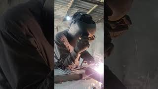 Co2 welding without shielding gas.جوشکاری co2 بدون گاز محافظ.پاشش زیاد و ظاهر جوش نامرتب #welding