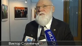 CNTV: В Пекине представлен сборник В.Т. Слипенчука "Огонь молчания" на китайском языке