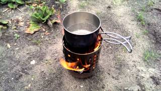 Mein erster Bushcraft "Hobo"-Kocher, MYOG cooking boiling water Test