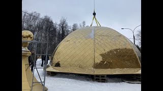 Подъем купола и креста. Храм Воскресения Словущего