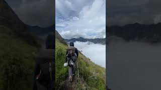 Ini dia jalur turun ke Segara Anak #gunung #rinjani