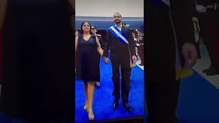 Entrada del Señor Presidente Nayib Bukele Al Salón Azul El Salvador