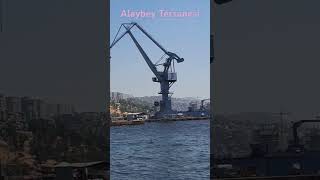 Alaybey tersanesi İzmir'de askerî tersanedir..