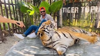 Tiger zoo in Thailand tiger attack on me 🐅🐅😱😱#Fiaznaikvlogs