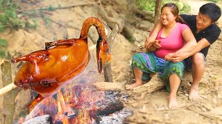 Primitive technology - Natural grilled duck Eating Delicious