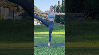 В понедельник новое видео на балансы #йогакаждыйдень #yoga #yogapractice #йогаупражнения