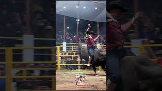 Rayito Flores vs Mala Leche de Rancho Santa Laurita #jaripeo