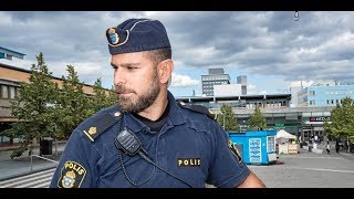 Hanif Azizi   Min resa, från flykting till polis