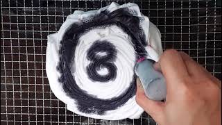 8 BALLS TIE-DYE PATTERN