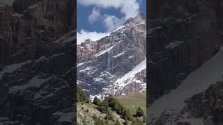 Snowy mountains of Tajikistan🇹🇯🏔️#tadjikistan #youtubeshorts #snow #mountains #sorts#sorts #ytshorts