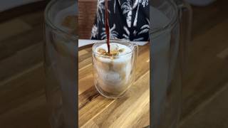 Café en ASMR ☕️ #cafe #asmr #oddlysatisfying #milk #ice #icecoffee #coffee