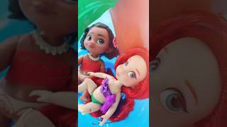 Ariel y Moana disfrutando de las vacaciones de verano🏝️ #princesasdisney #muñecas #ariel #moana