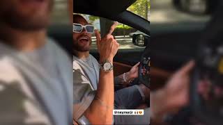 Neymar en su Ferrari rumbo a Disney - Paris