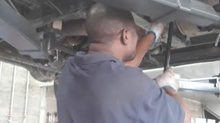 #land rover @rear oil seal leakage @bernz mechanic