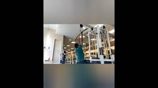 WHEN THE LAT PULLDOWN IS HEAVIER THAN YOU #shorts #fitness #bodybuilding