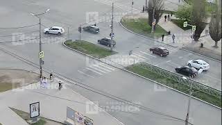 В Каменске-Уральском водитель, не убедившись в безопасности маневра, устроил ДТП