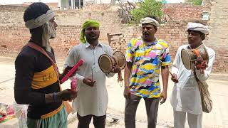 Deru | 12 saal | Street Singers