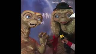 "Heidi Klum Reveals the Shocking Inspiration Behind Her E.T. Costume! 👽✨ (Exclusive)"