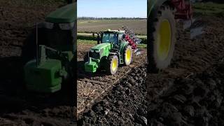 John Deere #tractor #ploughing #agriculture #farming 😎 @FlyingPixelsPhotography