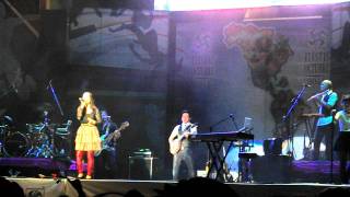 Julieta Venegas - Limon Y Sal - Fiestas de Octubre 2011