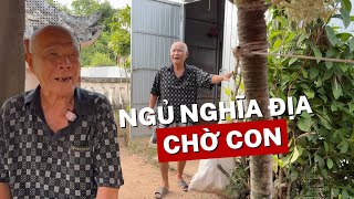 Ông lão mù ở nghĩa địa có giác quan thứ 6 ngóng chờ con gái mất tích trở về I Phong Bụi