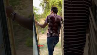 Mai yha hoon yha  || #shahrukh || pls subscribe  || #rider #train #travel #blog