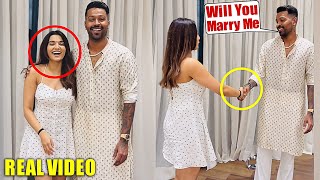 Hardik Pandya Leaving Natasha and proposed this beautiful girl in public | Hardik and Prachi Solanki