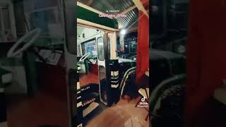 El Café Typica en El Alto funciona en un bus de los 70